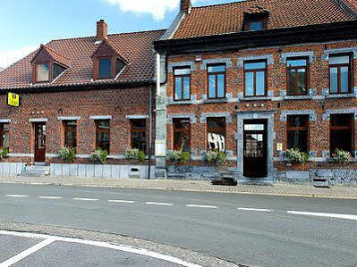 Auberge Le XIX Eme Thulin Bagian luar foto
